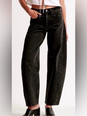 Abercrombie & Fitch Mid Rise Barrel Jeans 6Long